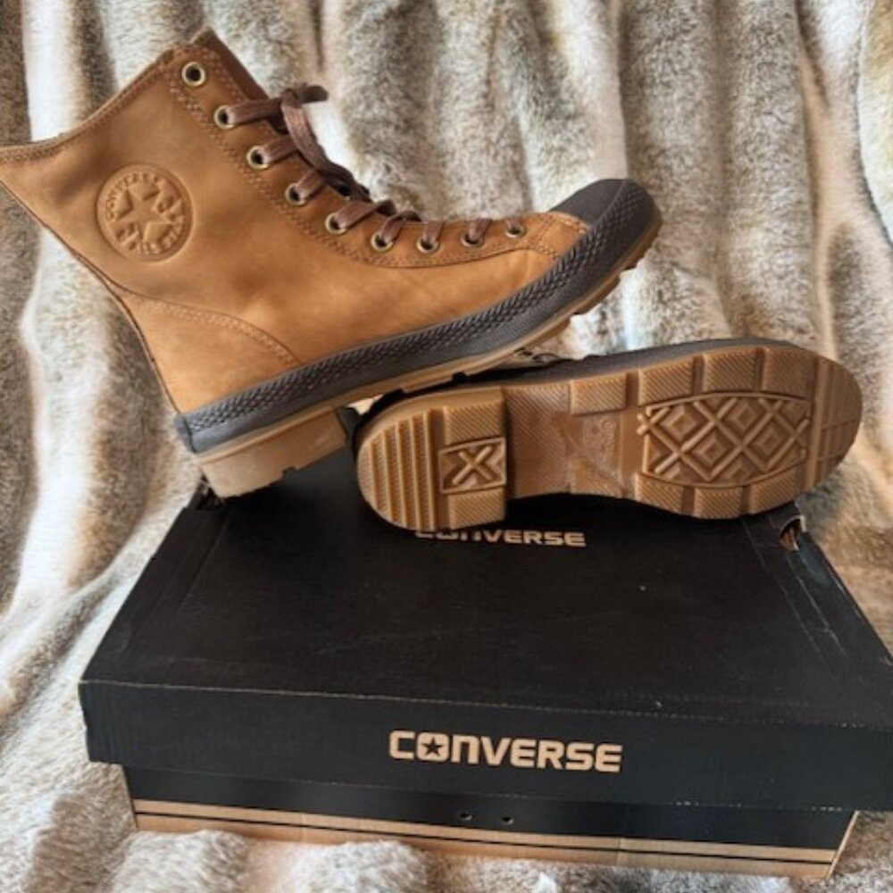 Converse Chuck Taylor All Star Hi “Lady Outside” Leather Sneaker Boots 9.5